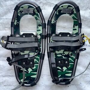 EUC Yukon Charlie’s Youth 7 x 16 Green Camo Aluminum SnowShoes